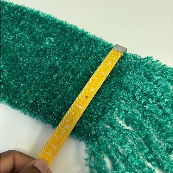 Emerald Green Textured Scarf SKU 5012 - Picture 3 of 5